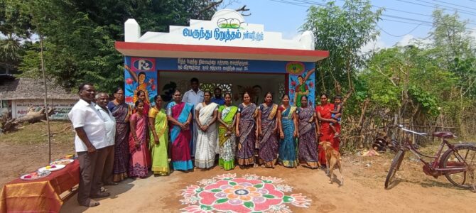 Swachh Bharat on International Women’s Day – A bus stop as a social innovation for behavioral change!